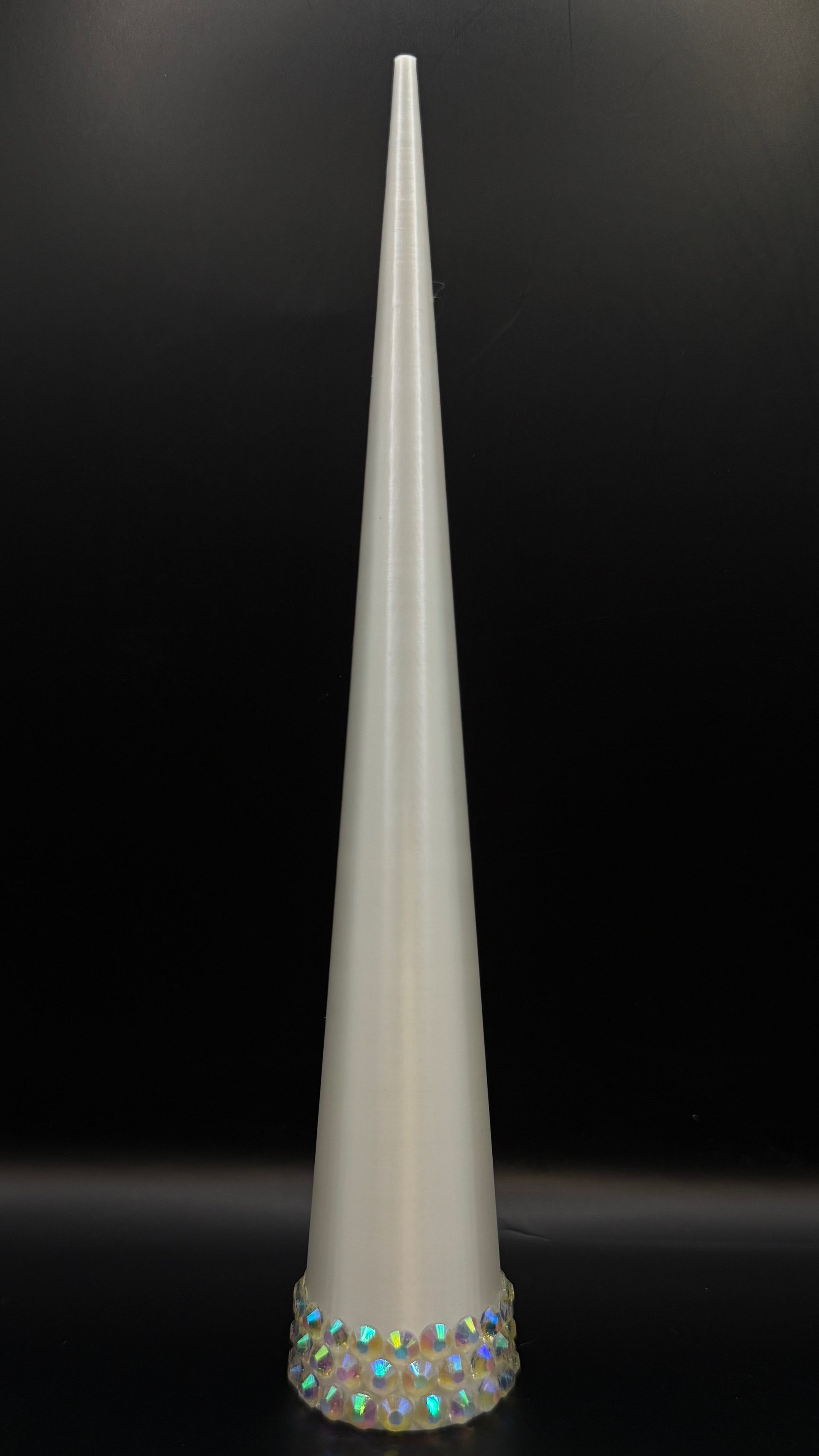 Silk White 7 Inch Ring Cone product image (1)