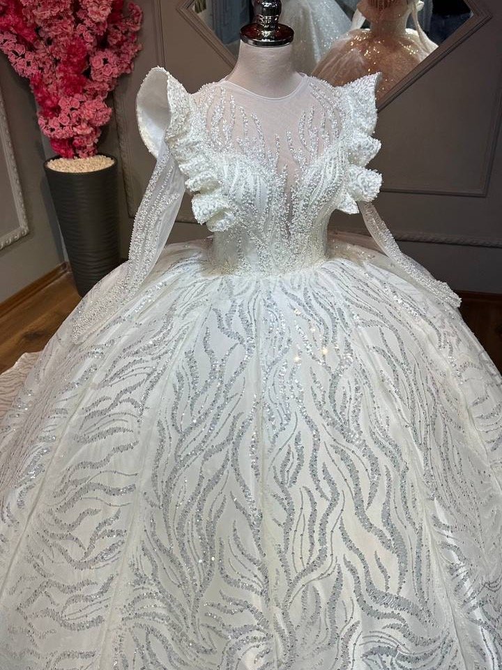 Wedding dress product image (2)