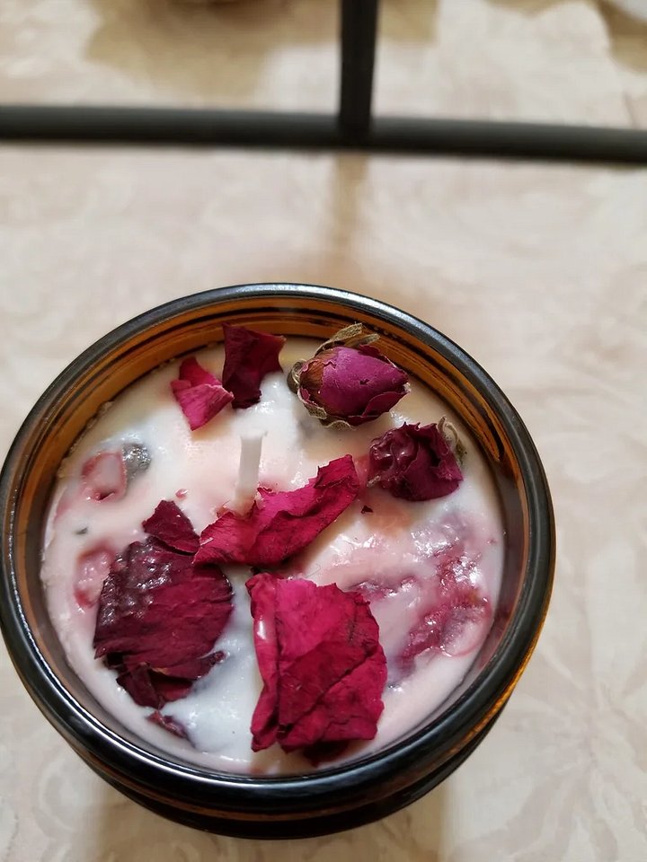 Hanahaki Candle (Fiction Tropes Candles) product image (2)