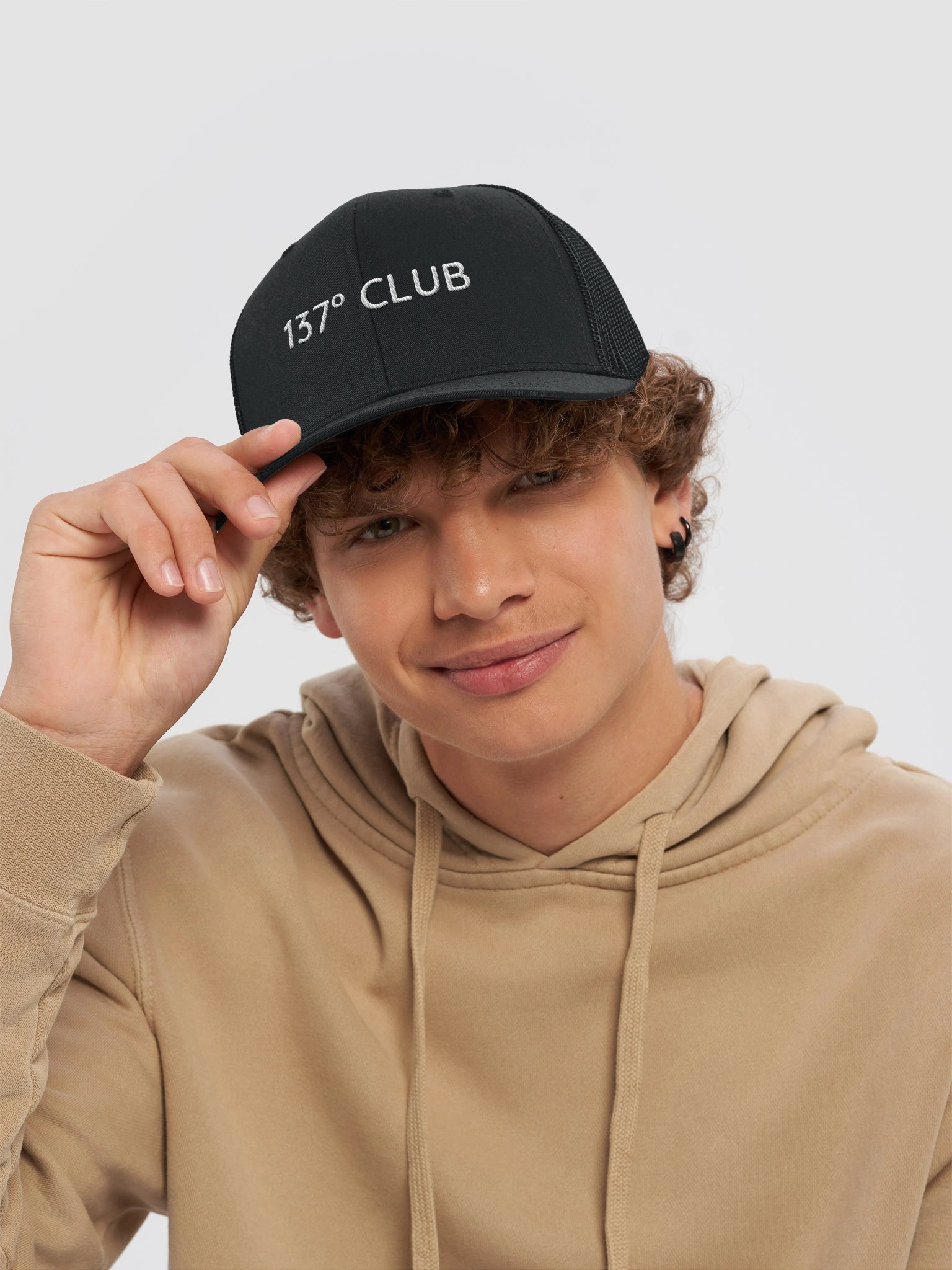 Black “137° Club” Trucker Cap product image (42)
