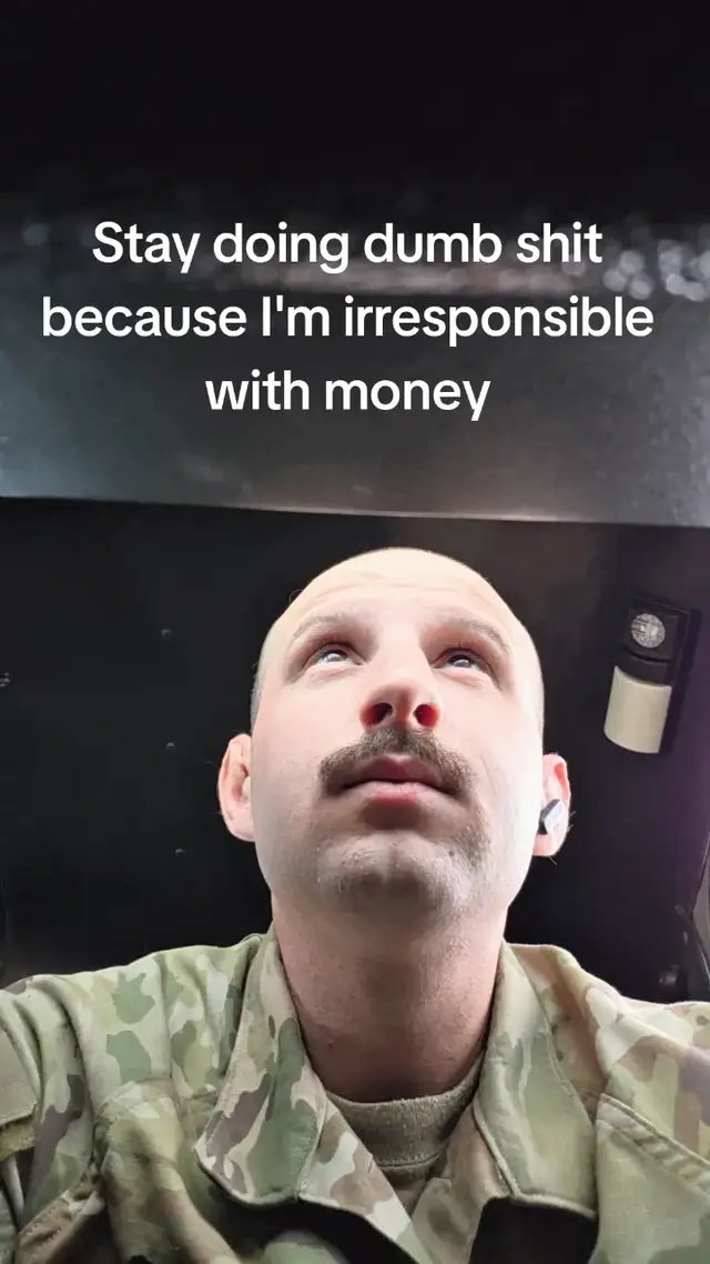 #funny #irresponsible #dumbdumb #army #fyp 