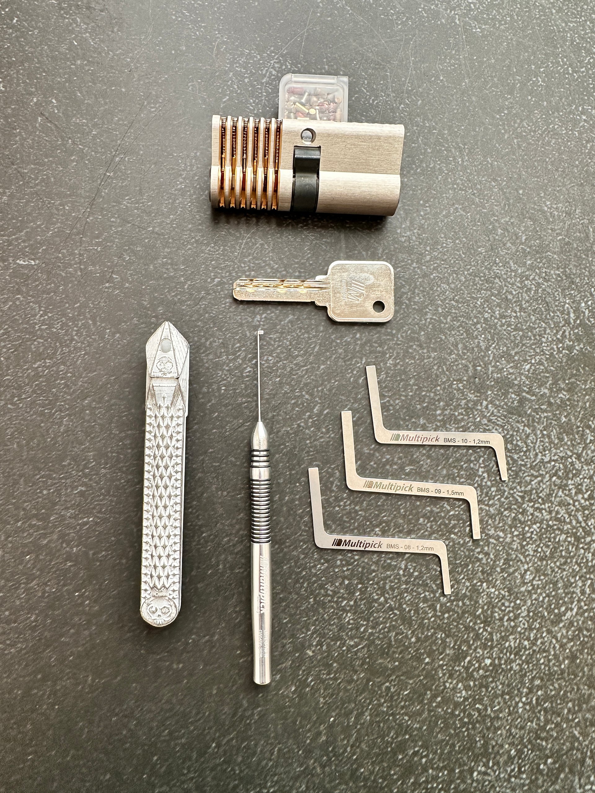 Used Dimple Lock Starter Set product image (1)