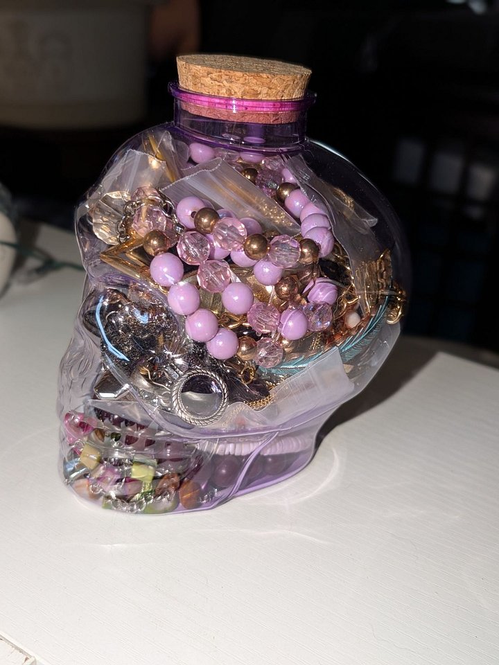 Spooky Mystery Skull! product image (2)