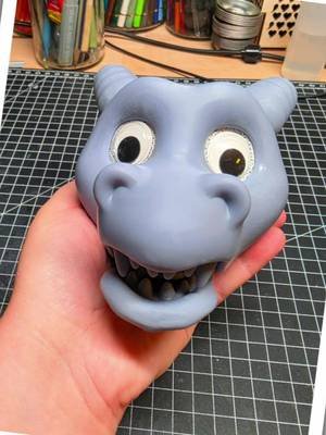First test print of the head for the dragon arm puppet I am working on. This is the smaller version that will end up as a little extra puppet.  #puppet #dragon #handmade #cosplay #create 