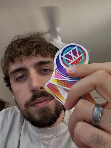 back to back nights of nyc shows tonight and tomorrow!! hope to see you there :) i’ve got free stickers if you wanna say hey!!