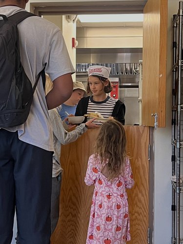 First Hot Lunch Friday of the year!! 🥞 Kitchen corp spent the week budgeting and planning for Breakfast for Lunch: Eggs, frui...