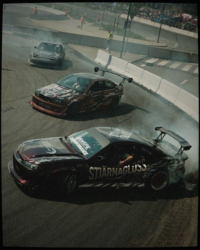 burnt rubber ⭒ ‧ 𓂃 ✧

#Drifting #E30 #RX7 #Pits #DriftCulture