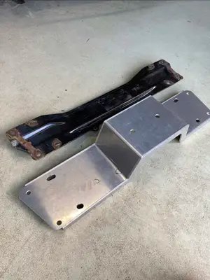 TOYOTA LAND CRUISER HIGH MOUNT CROSS MEMBER Building a gearbox cross member in CAD so it can be bolted to the new transfer case adapter that sits much higher. This is just the first step to the design process. Stay tuned and SUBSCRIBE for more 👌🏻