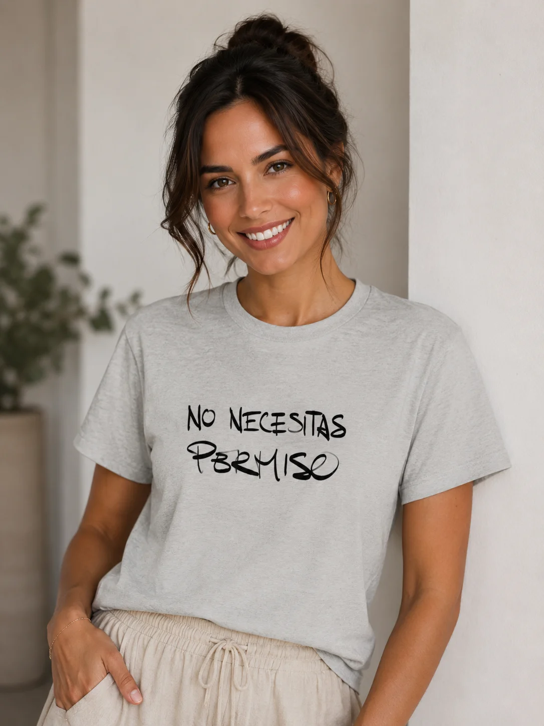 No Necesitas Permiso Essential T-Shirt | Regalo Empoderamiento Mujer Confianza product image (5)