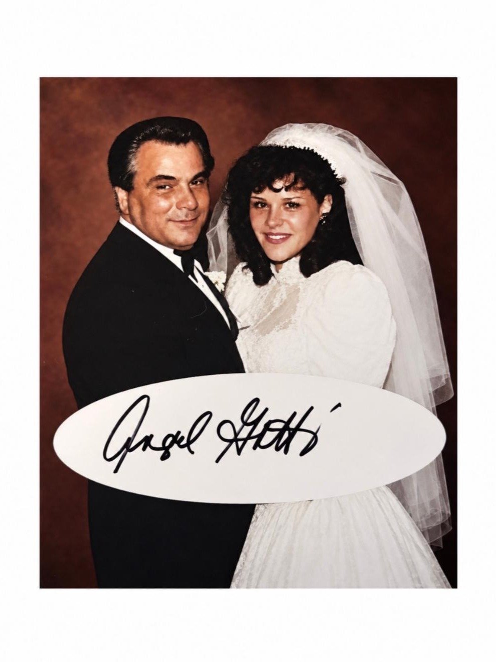 Angel Gotti signed autographed Wedding picture ( Horizontal ) product image (1)