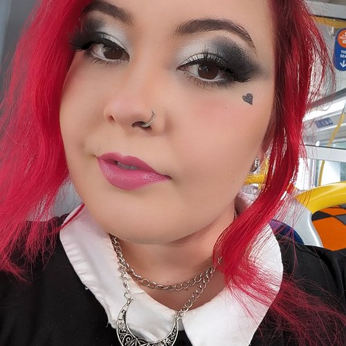 City Bound 💗
.
.
.
.
.
.
.
.
.
#twitchstreamer #australiangirl #melbourne #gamer #redheadgirl #bpd #mentalhealth