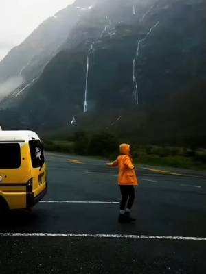 Unleashing the Viking spirit in Norway. 🇳🇴🧊 Wait for the jump... Freïa conquering the freezing depths of a Norwegian fjord. Massive waterfalls, icy waters, and pure WARGØD energy. ⚔️🌊 The cold is just a state of mind. Could you survive this plunge? 👇 #NorwegianFjords #ColdPlunge #VikingSpirit #IceSwimming #NorwayTravel @Freïa de Wargød vocalista 