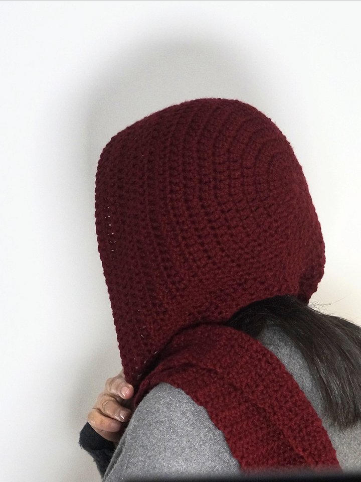 The perfect hooded scarf Crochet pattern product image (1)