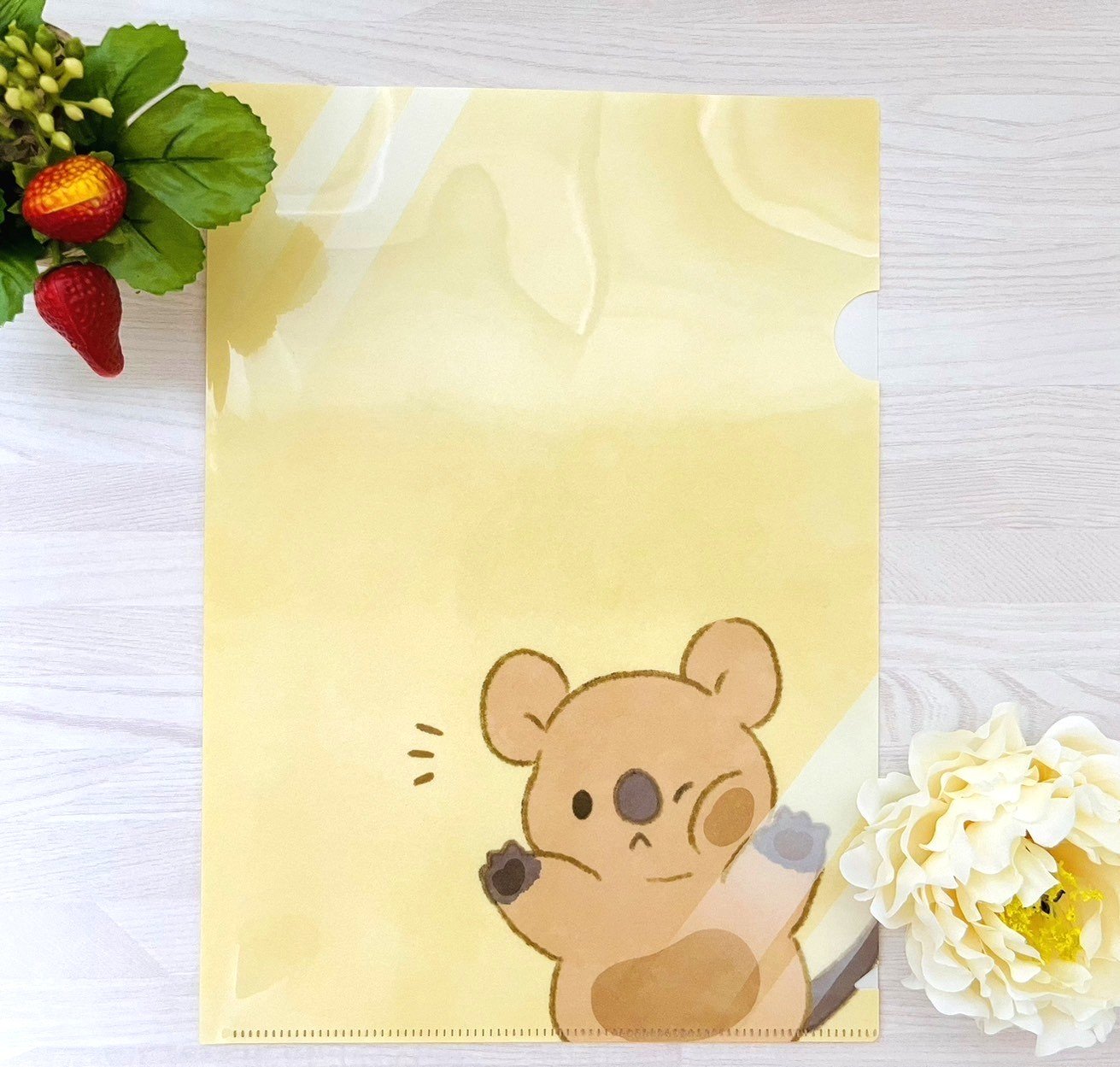 "Snuggly Kuu-chan" A4 Clear File product image (1)