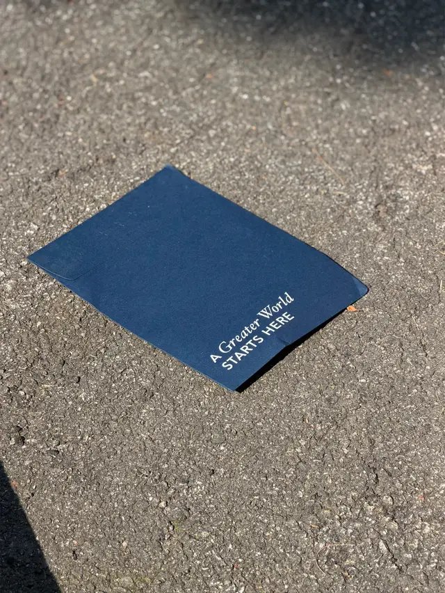Love the random shit I see on my walks. #fyp #life #metaphor 