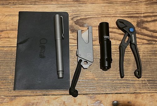 Today’s carry.

Keeping it simple with a setup that’s been getting plenty of pocket time lately.

📓✍️🔧 @bigidesign Notebook, ...
