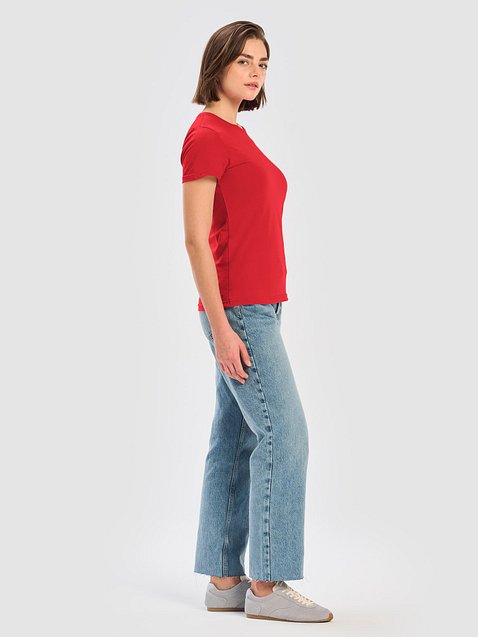 Photo showing Gildan Women's Basic Softstyle T-Shirt