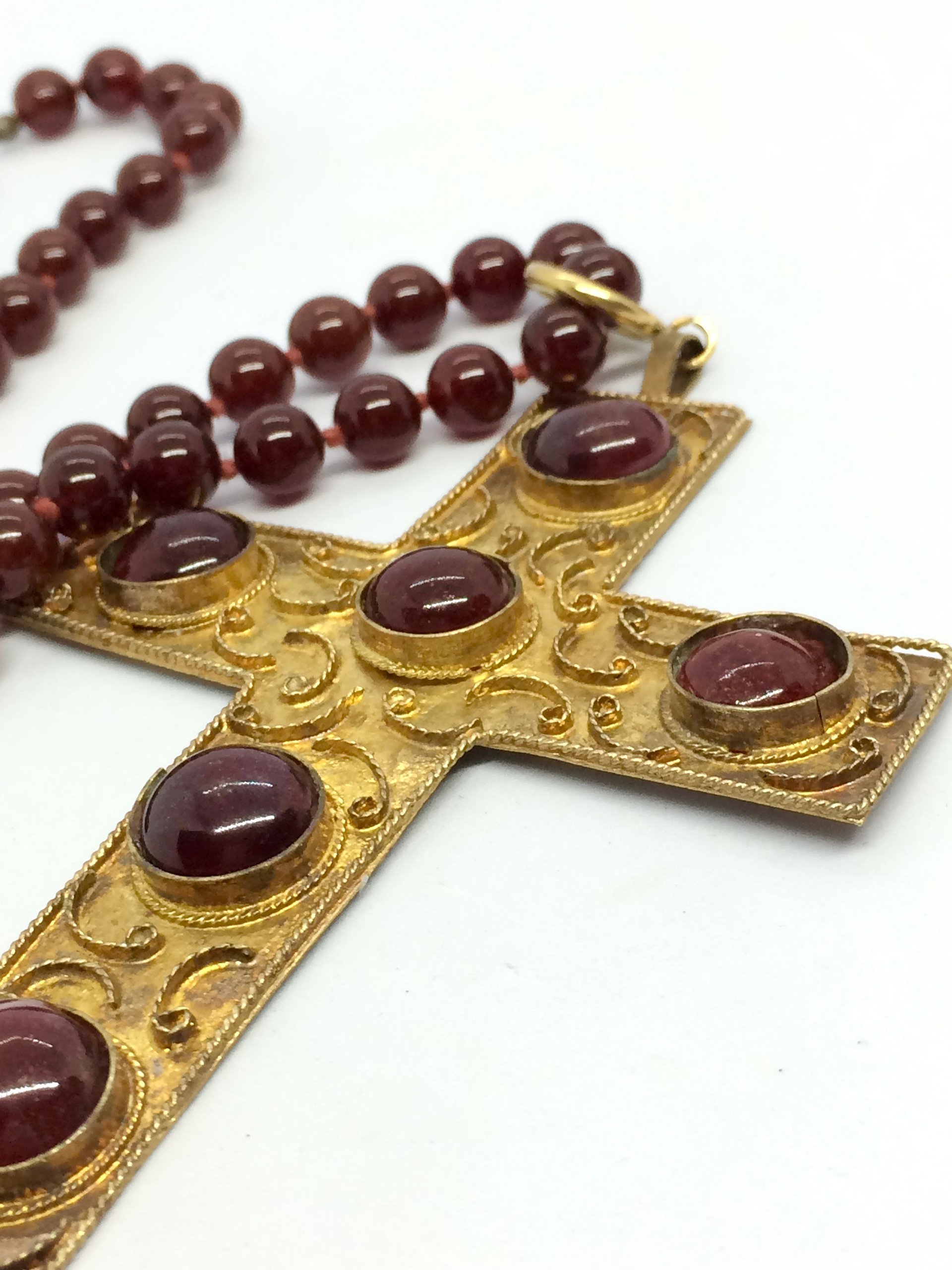 Rustic Crimson Cross product image (8)