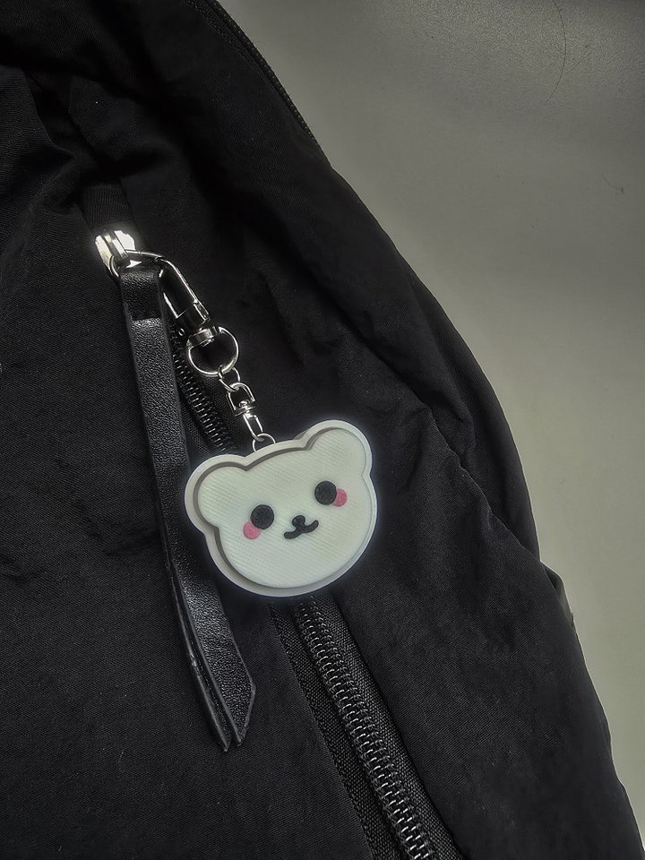 Polar bear clicker keychain product image (2)