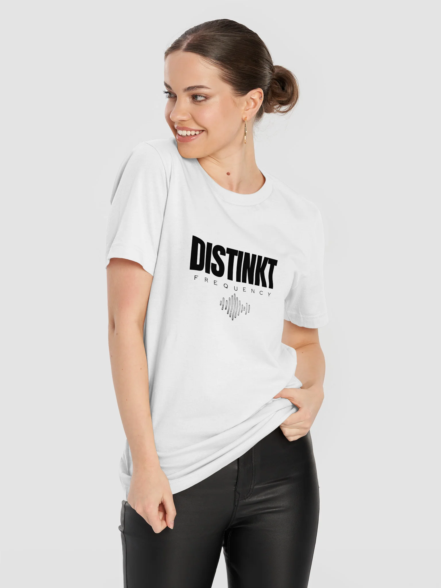 Distinkt Frequency T-Shirt (Black) product image (11)