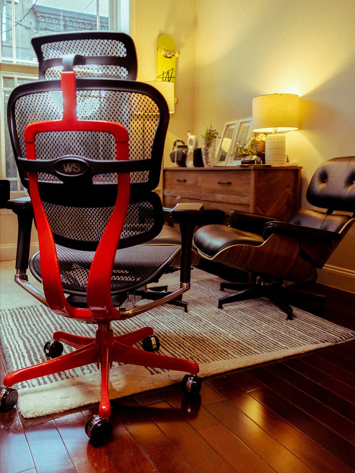 Ferrari Scuderia Red product image (1)