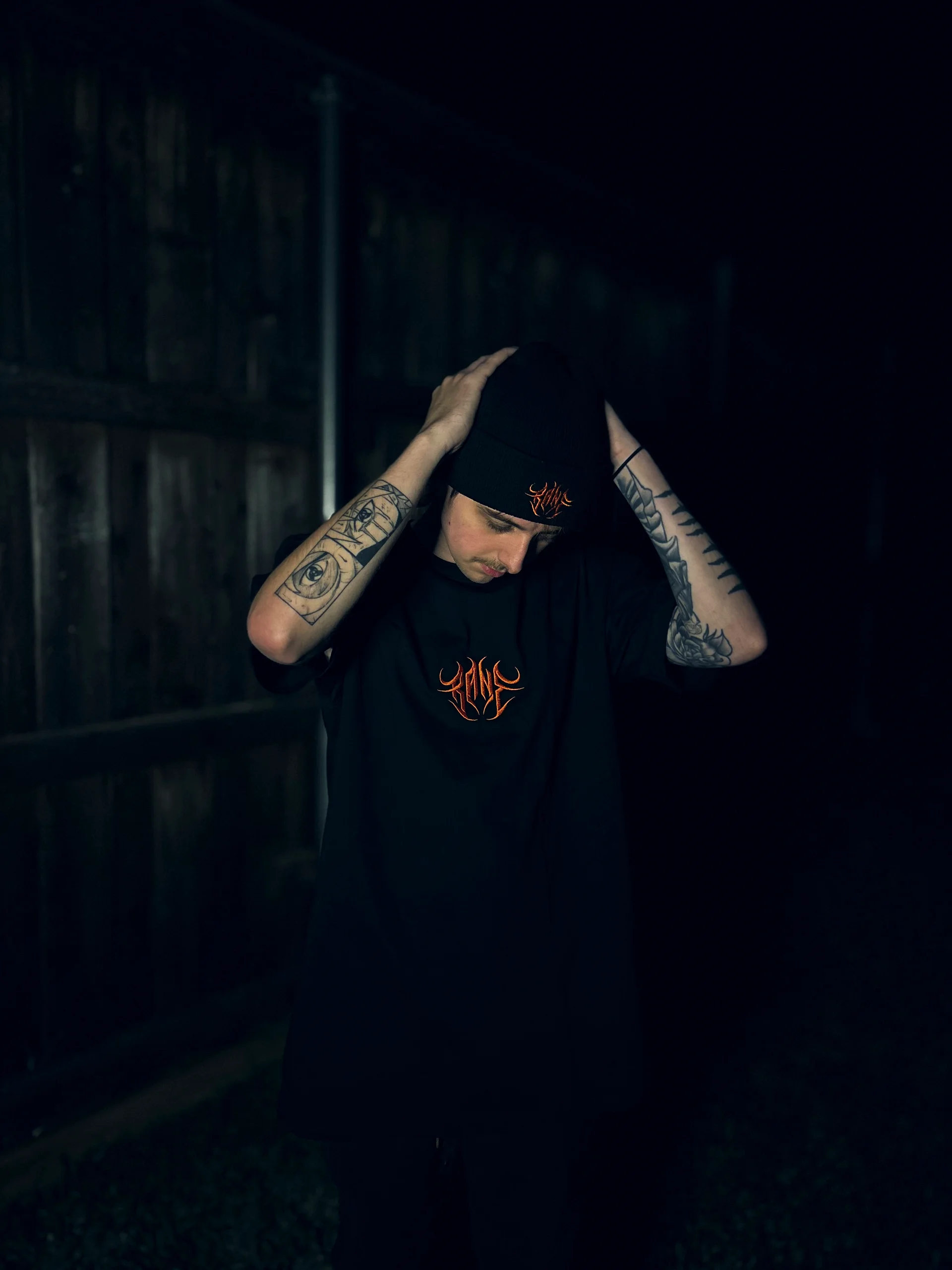 EMBROIDERED HEAVYWEIGHT TEE product image (3)