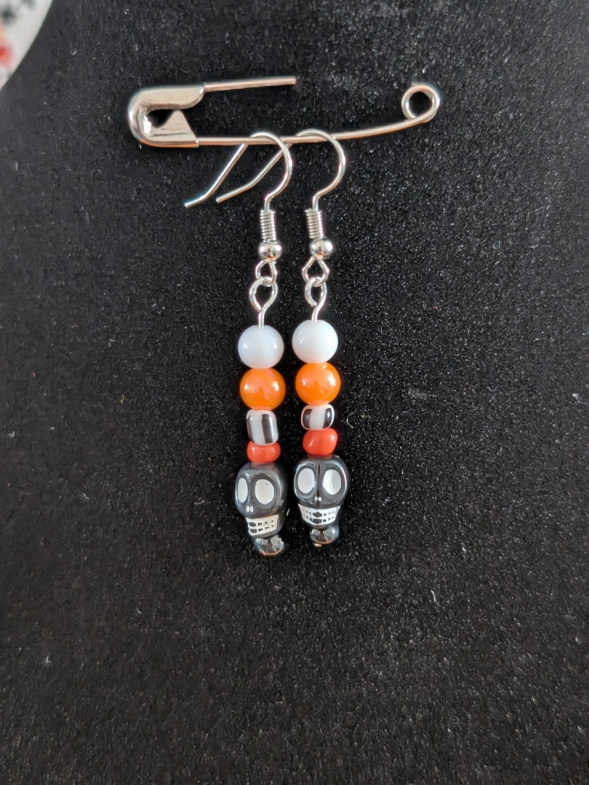 Halloween Skully Earrings! product image (1)