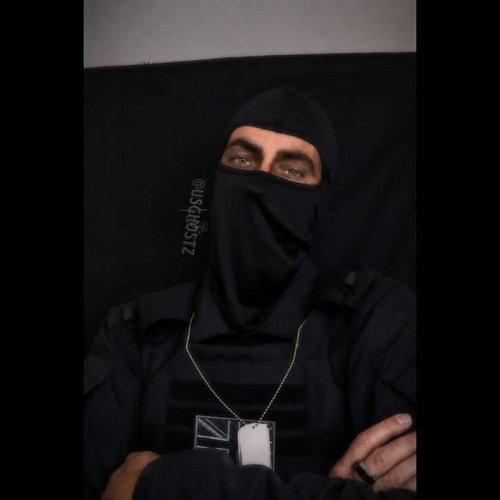 My server told me to pick a character and post a photo. I picked Zy.

He likes to play, are you ready?

#maskedmen
#bookboyfr...