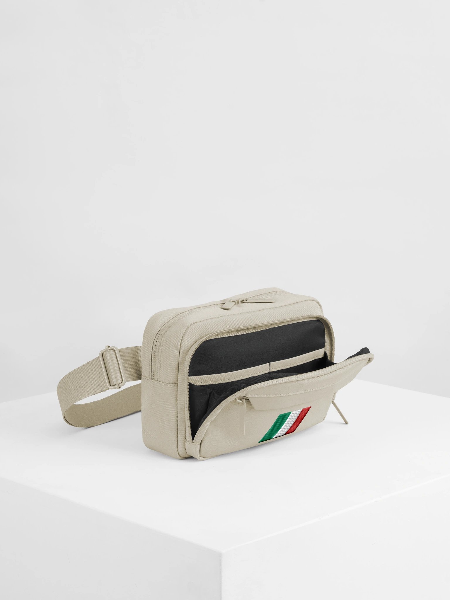 "Italy" Tricolor Urban Crossbody Bag product image (7)