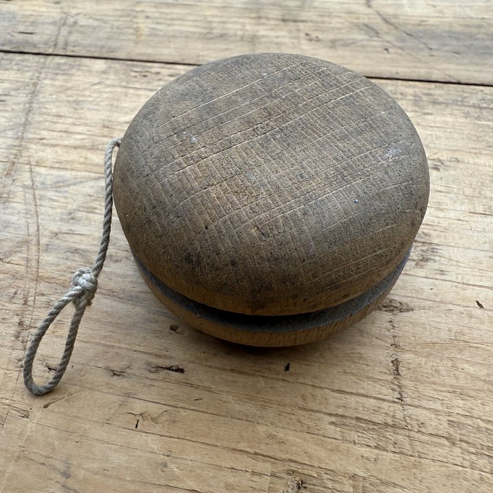 🎎 Vintage Japanese Wooden Yo-Yo (たきぐちみほ) – Showa Era Toy – Japan Antique Roadshow product image (2)