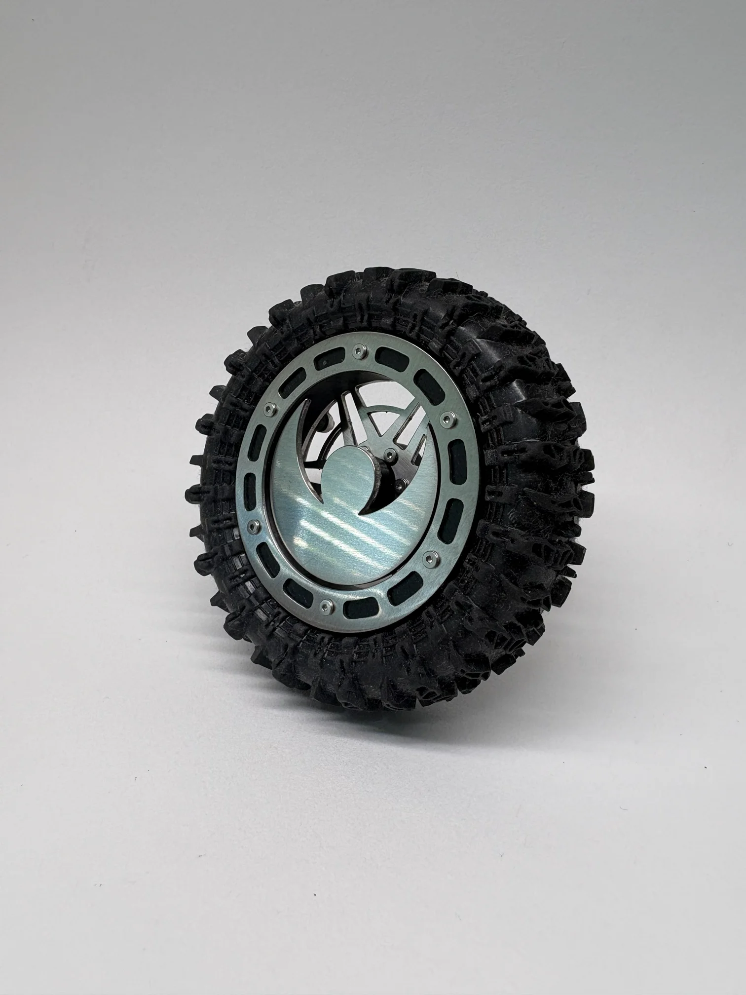 1.8" v2 Floater Wheels - *Brushed* "Supernova" wheel face with "Peep" floater product image (1)