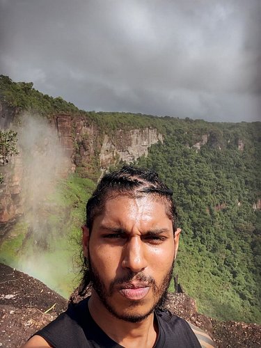 🇬🇾 Guyana’s Crown Jewel. Nothing but greatness from the top of Kaieteur Falls.
.
.
.
#KaieteurFalls #Guyana #VisitGuyana #Sou...