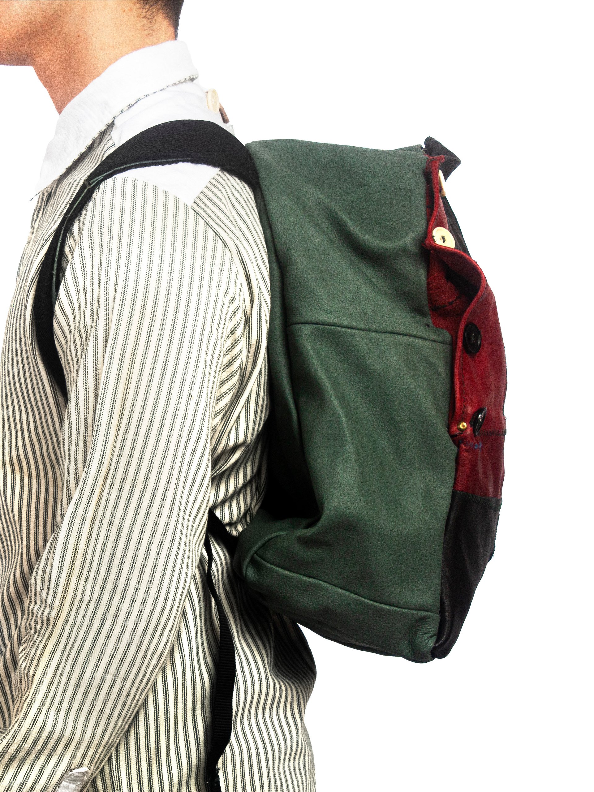10 BUTTON LEATHER BACKPACK product image (2)