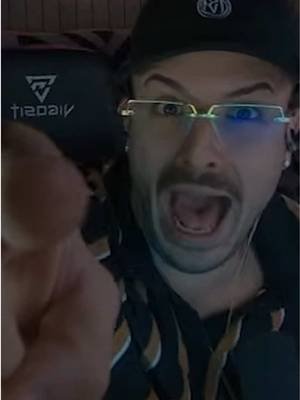 Si è ribaltata la situazione😅 #streamer #fy #funny #twitchita 