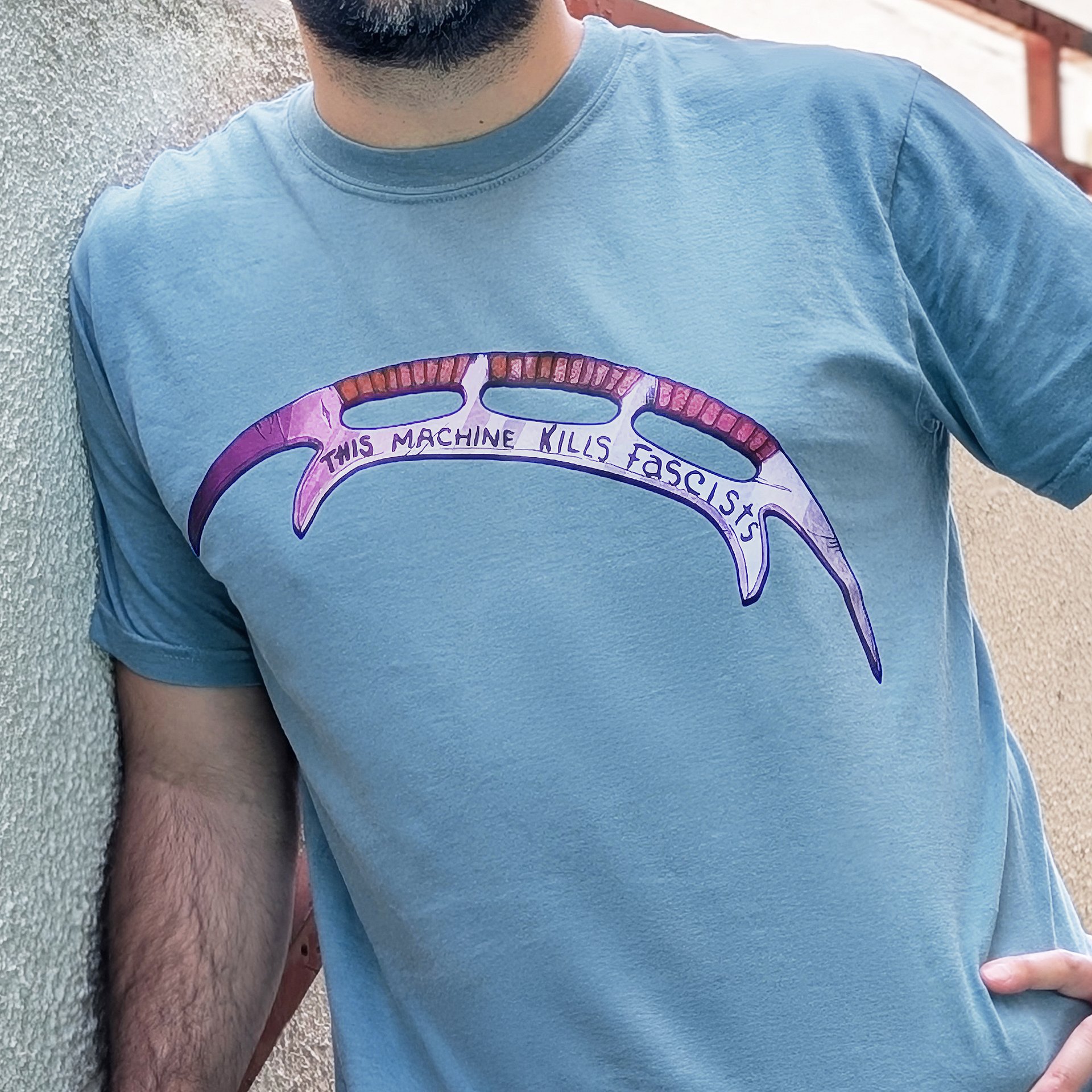 "This machine..." Bat'leth T-Shirt product image (5)