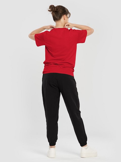 Photo showing Gildan Heavyweight T-Shirt