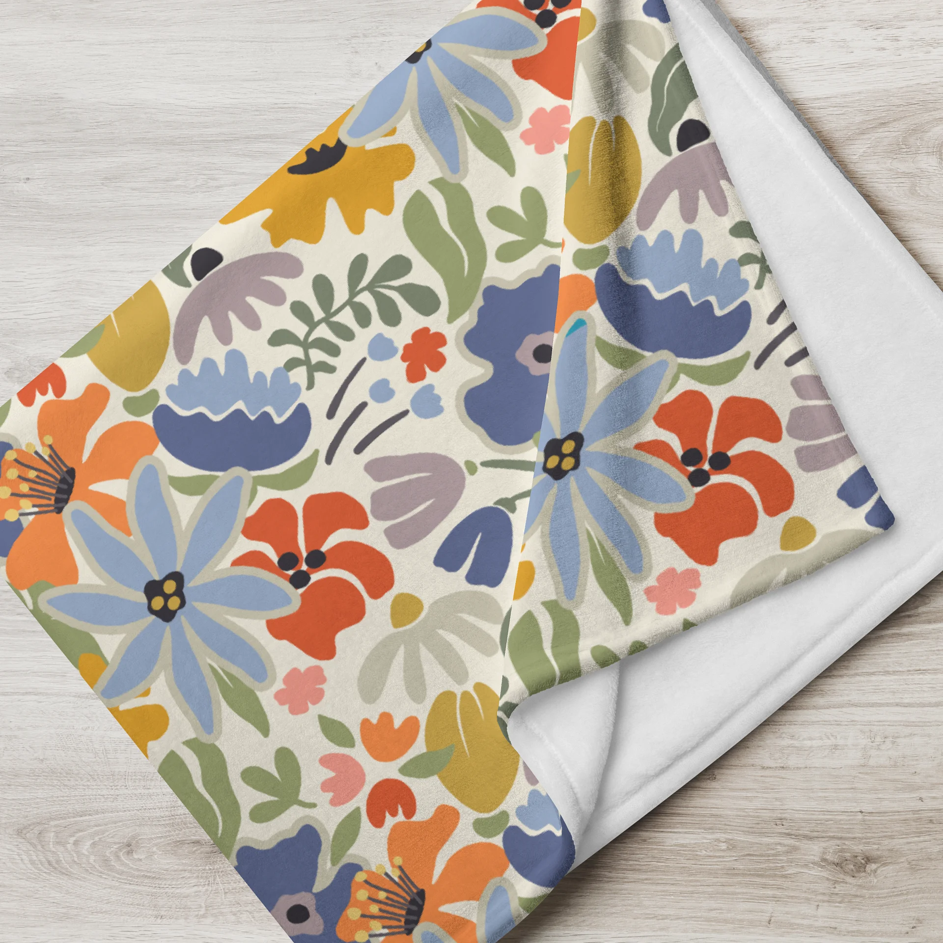 Vibrant Floral Design Throw Blanket for Home Comfort product image (2)