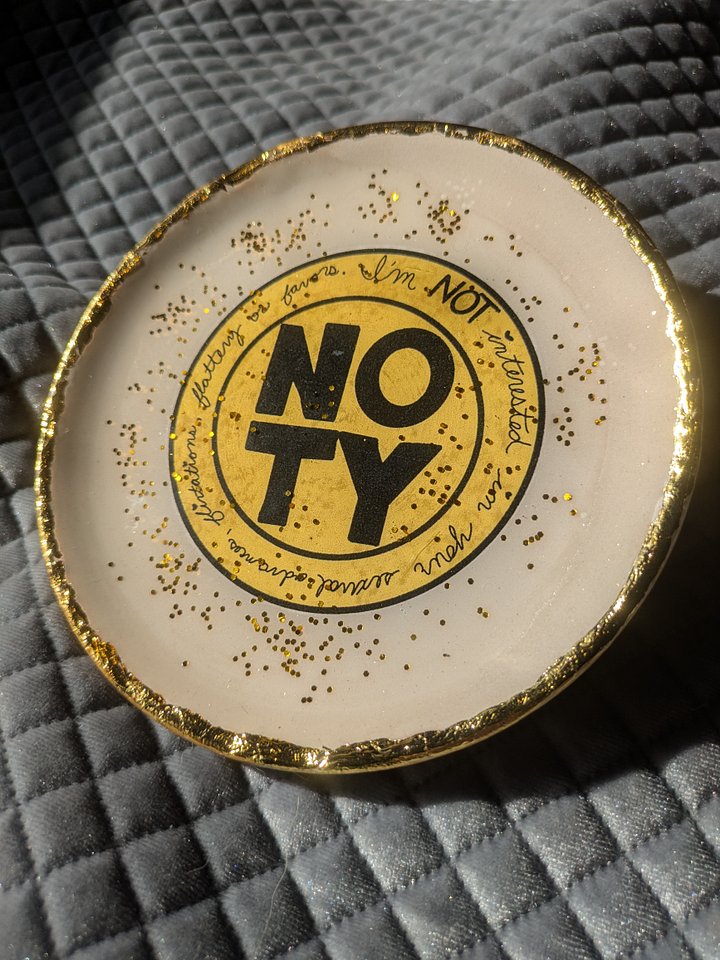 No TY Gold Leafed Ceramic Trinket Dish product image (2)