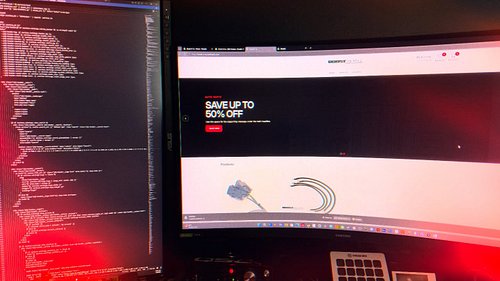 Late-night dev mode 🚀💻
Building a custom Shopify template and dialing in BoostNCo’s shop for speed, clean UX, and higher conv...