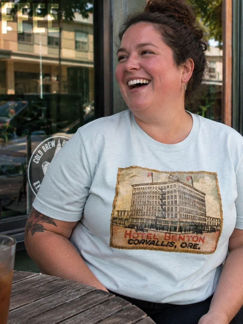 Hotel Benton T-shirt product image (23)