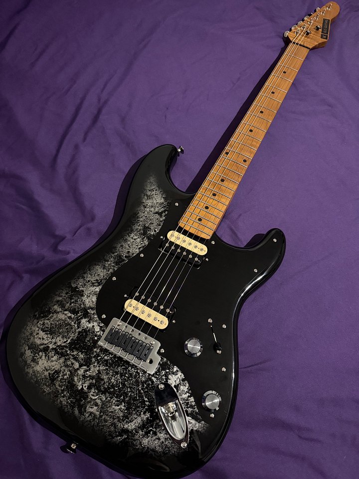 GD Guitars Super S – Black to Silver Foil Burst | HSH-86 GD Pickups Set | Roasted Flame Maple Neck | Roadrunner Case product image (2)