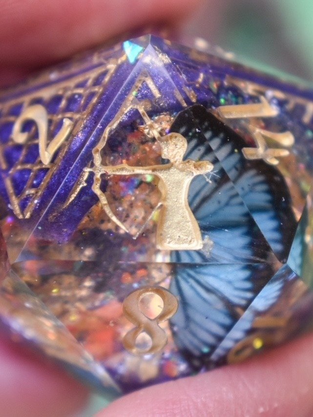 Gilded Flight - 30mm Dragon Egg Geode D20 product image (1)