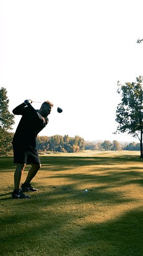 #senditfriday 🏌🏻🚀

#couldvebeenworse 😂

.
.

#golf #golfswing #nikegolf #tech #apple #reels #explorepage #youtube #youtuber #...