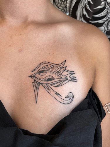 Getting caught back up on posting tattoos…

Eye of Ra x Tool/Alex Grey custom design, this was super fun to put together and ...