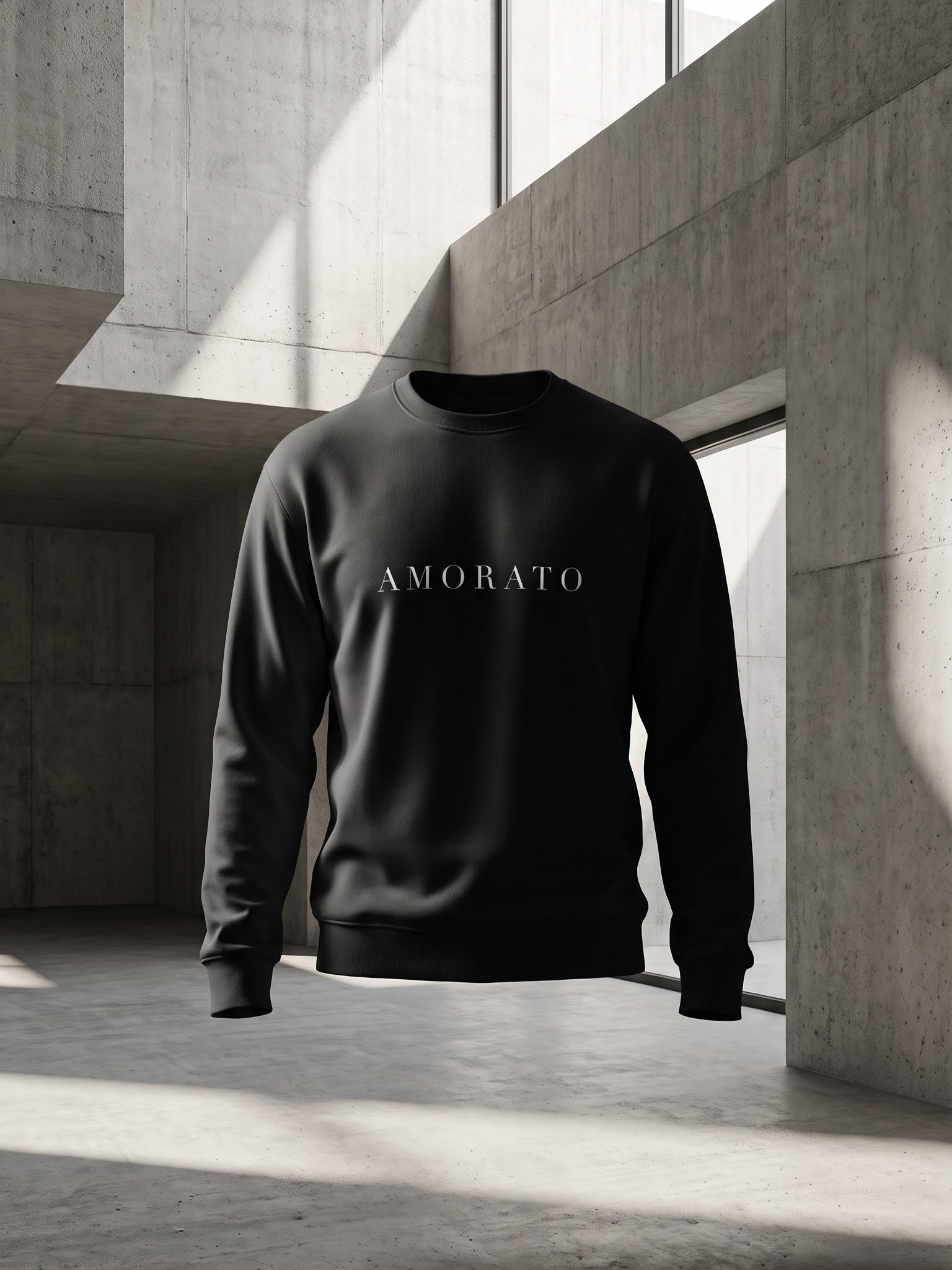 AMORATO Classic Crew Neck ADULTS product image (1)