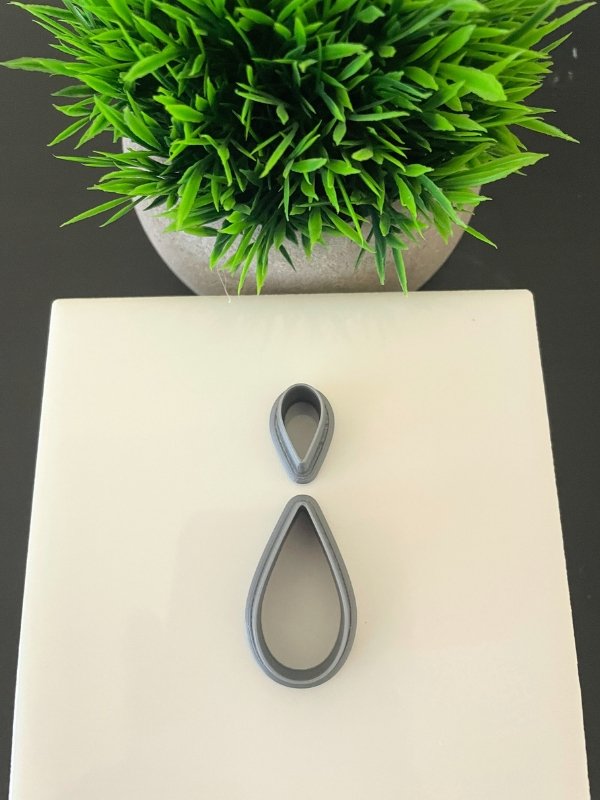 Teardrop Clay Cutter - 2 Piece Set product image (1)