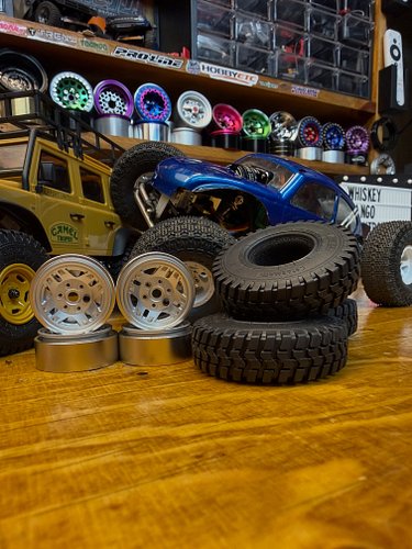 My @24yep Rig Rehab truck came back today! With a few goodies to try out! I know it’s not an scx24 but these Yep tires fit th...