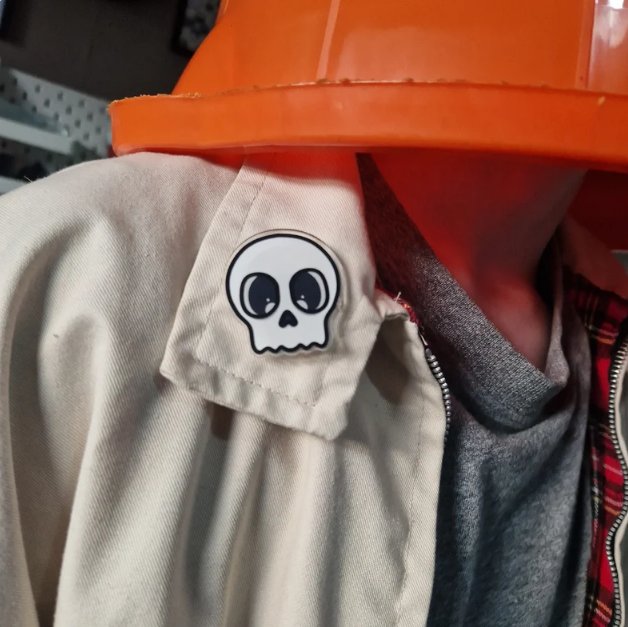 Skull Pin product image (2)