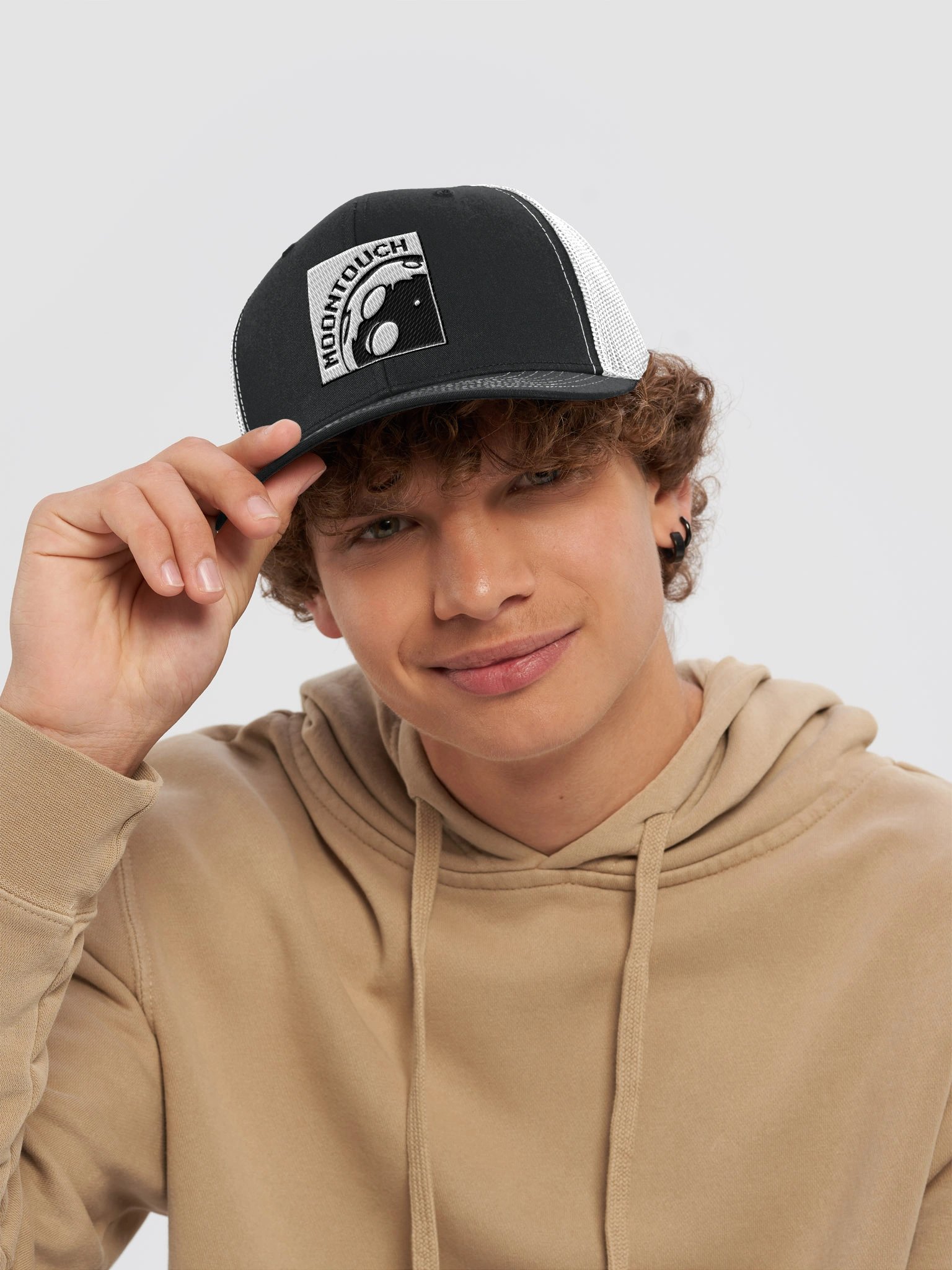 MESH MOONTOUCH HAT product image (6)