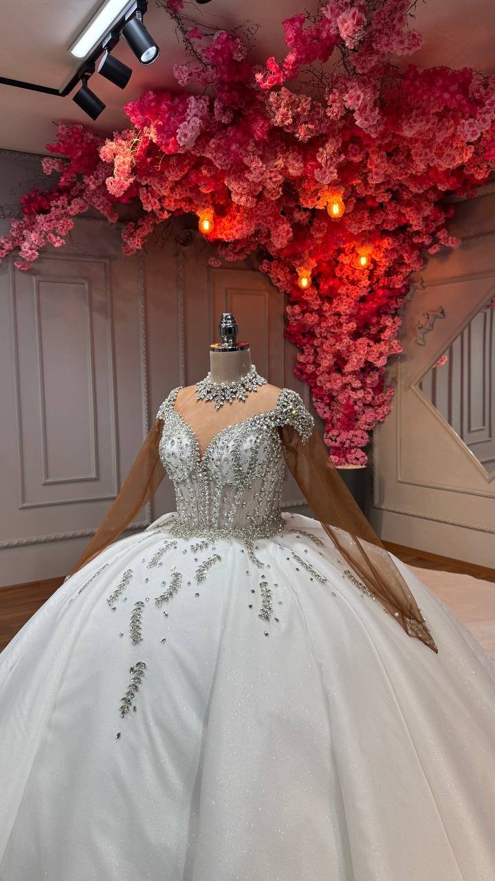Wedding dress product image (1)
